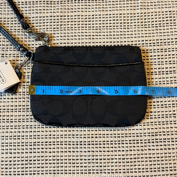 NWT Coach Logo Small Wristlet - Picture 6 of 7